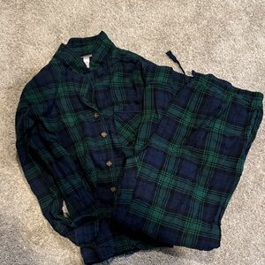 Women’s wonder shop family matching pajamas: L